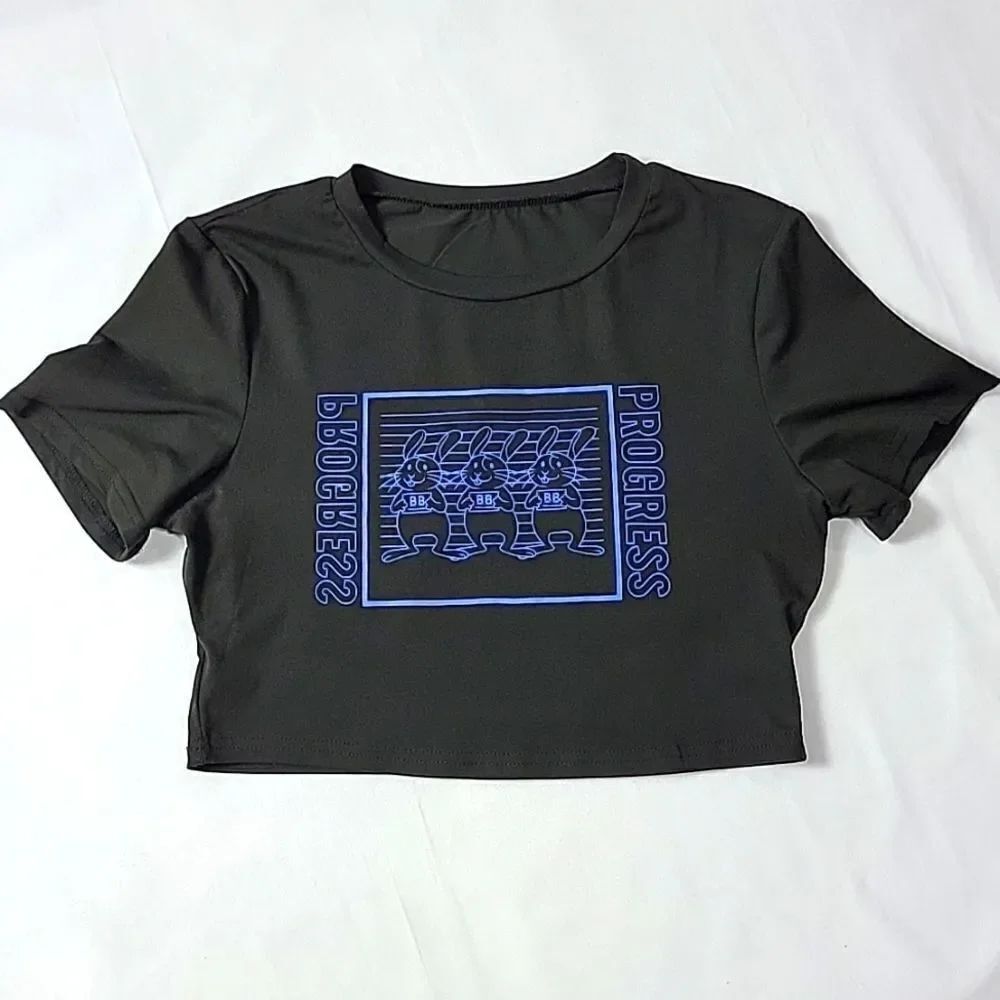 🖤5/$20🖤 NEW..SHEIN.. black cropped tee..
